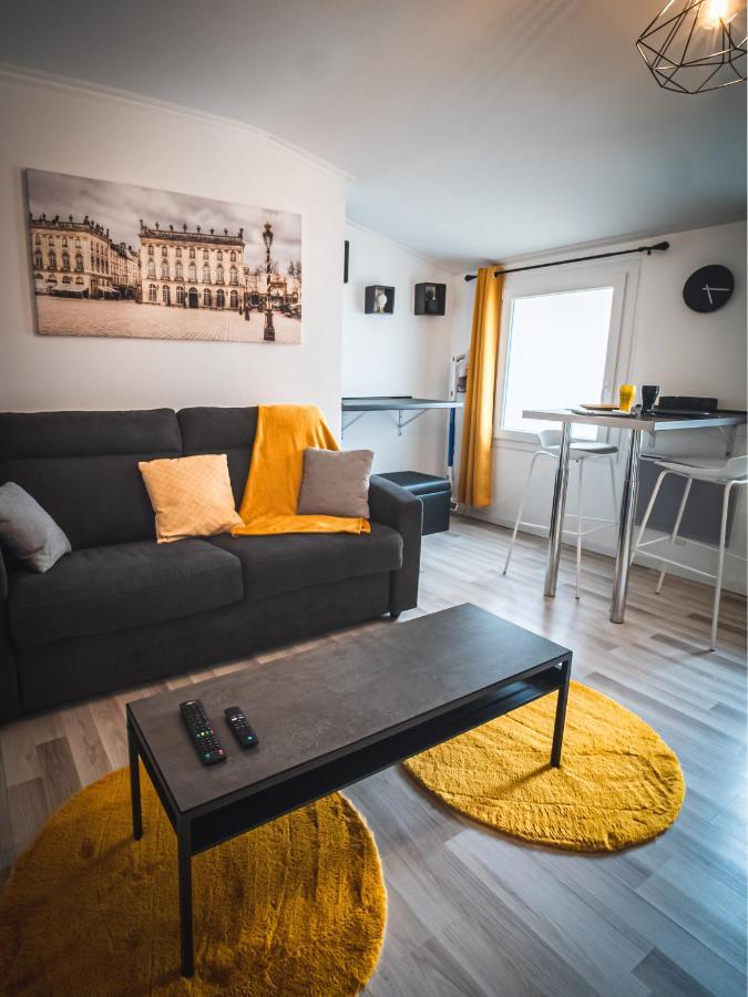 Le P'Tit Jeanne D'Arc Logements Insolites Nancy Exterior photo